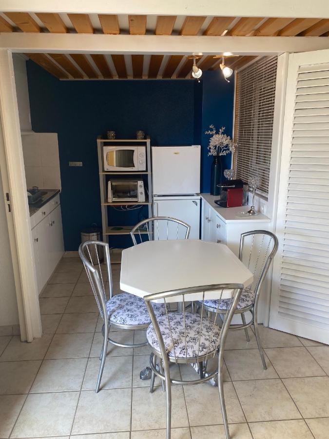 Joli Mezzanine Avec Parking La Roquille Apartment Agde